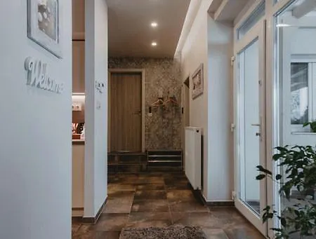 Kenyelmes A Belvaros Szelen * ジュール