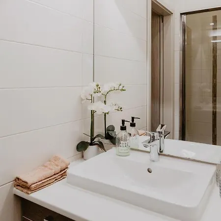 Kenyelmes A Belvaros Szelen